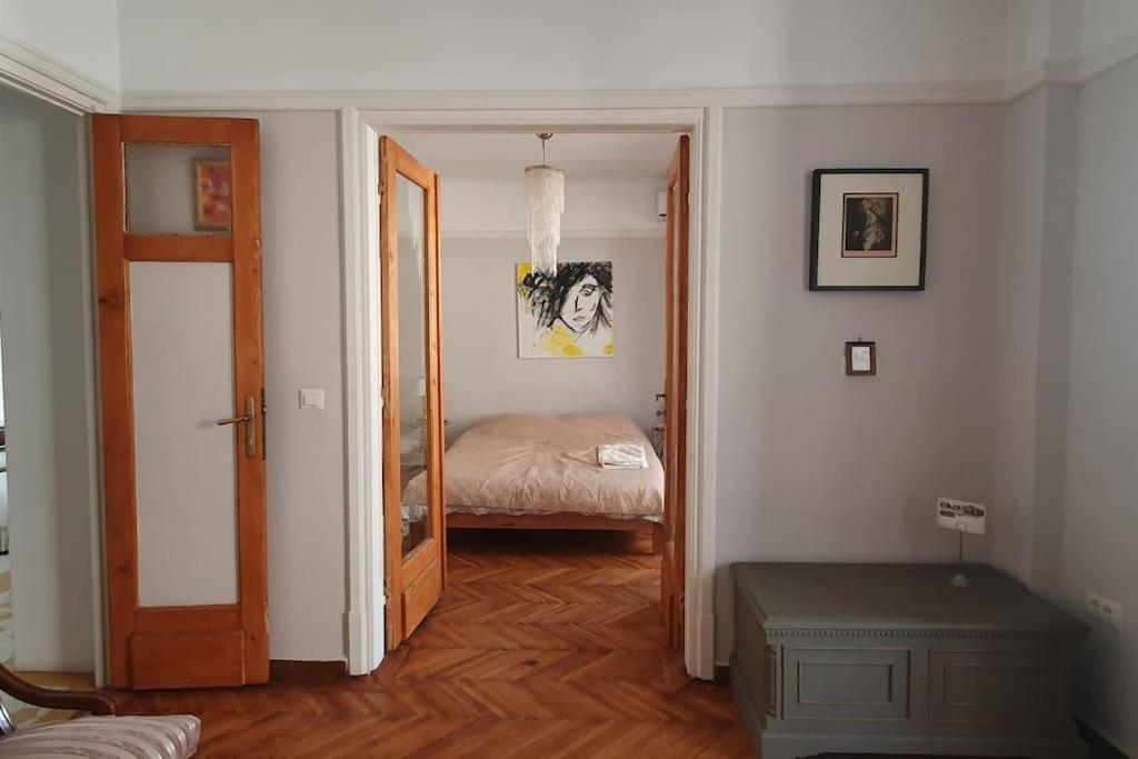 Elegant Apartment Near Rosetti Square Bukarest Exterior foto